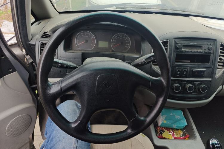 Used FORTHING Lingzhi 2017 V3 1.5L 7-Seater Comfort Model Steering Wheel
