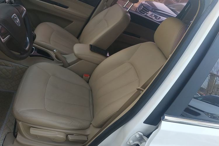 Used Baojun 730 2016 1.5L Manual Comfort Version 7 Seats China V Emission Standard Left Front Seat