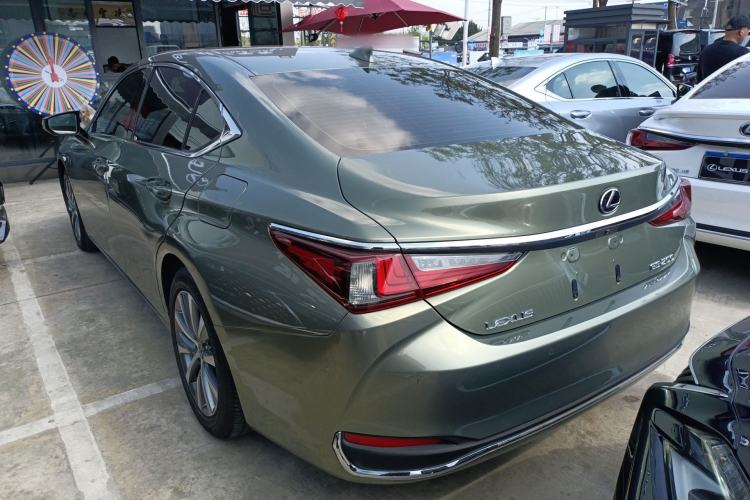 Used Lexus ES 2020 200 Excellence Edition Exterior 2