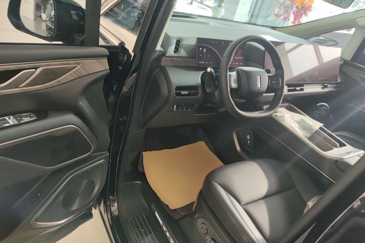 Used Wey Gaoshan 2025 Four-Wheel Drive Alpine 8 Driver Seat