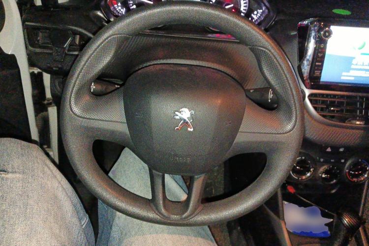 Used Peugeot 2008 2015 Playful Edition 1.6L Automatic Jade Model Steering Wheel