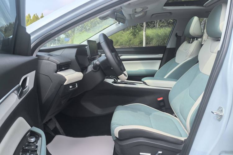 Used Geely Auto Emgrand L HiP 2022 1.5TD-DHT Pro 100KM Super Rui
