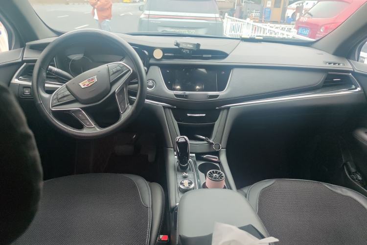 Used Cadillac XT5 2022 2.0T Two-Wheel Drive Luxury Version
