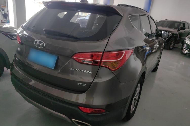 Used Hyundai Santa Fe 2015 2.0T Automatic Two-Wheel Drive Smart Version 5 Seats
