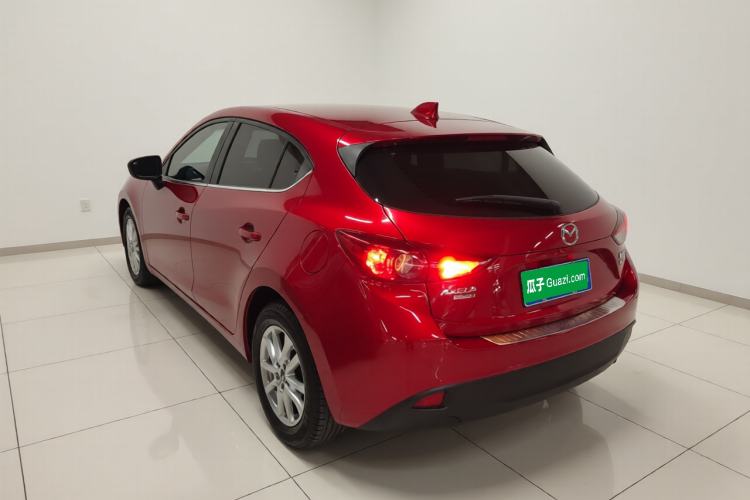 Used Mazda Mazda 3 Axela 2016 Hatchback 1.5L Automatic Comfort Model

