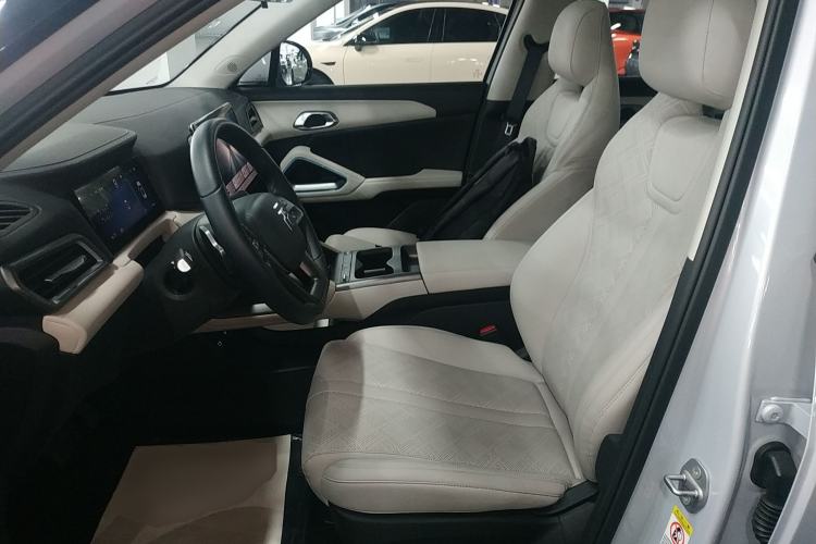 Used BYD Yuan UP 2025 Intelligent Driving Version 401 km Beyond-Range Edition
