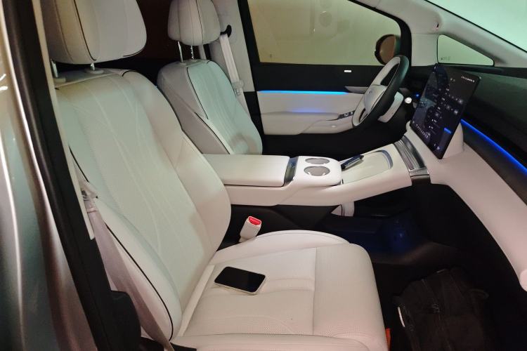 Used XPeng X9 2024 702 Ultra-Long Range Pro