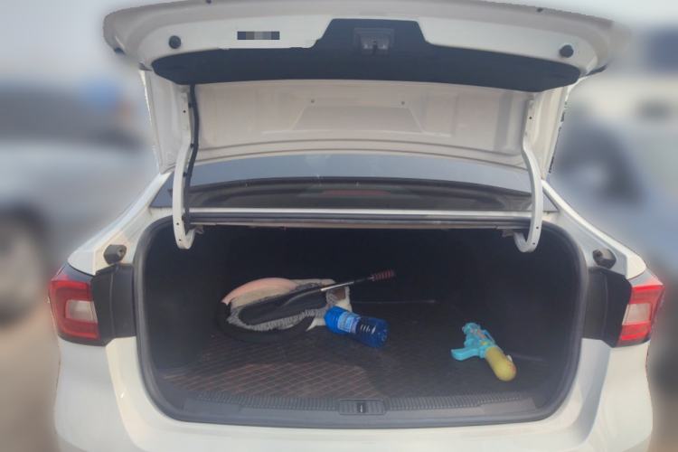 Used Roewe i5 2020 1.5L Automatic 4G Connect Luxury Flagship Edition