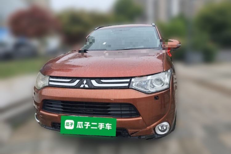 Used Mitsubishi Outlander 2013 2.4L 4x4 Luxury Navigation Edition 5 Seats
