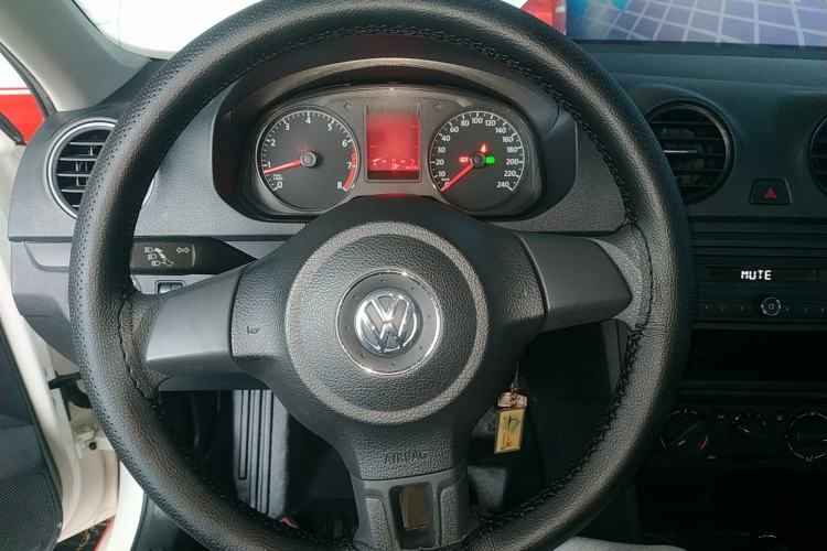 Used Volkswagen Jetta 2015 1.6L Automatic Fashion Model
