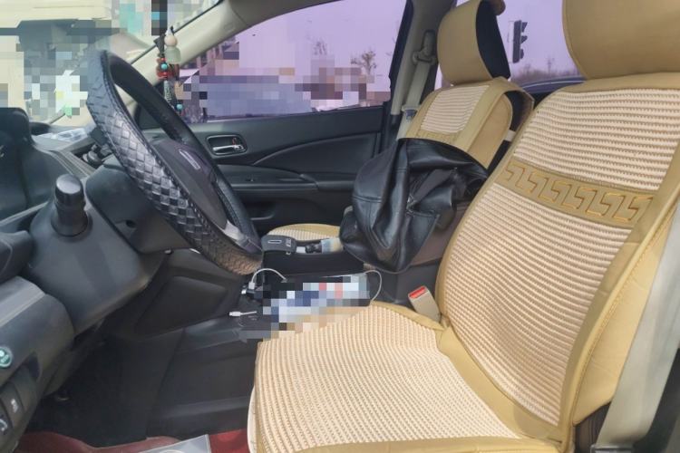 Used Honda CR-V 2016 2.0L two-wheel drive Urban Edition Left Front Seat