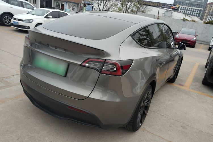 Used Tesla Model Y 2021 Standard Range Rear-Wheel Drive Version
