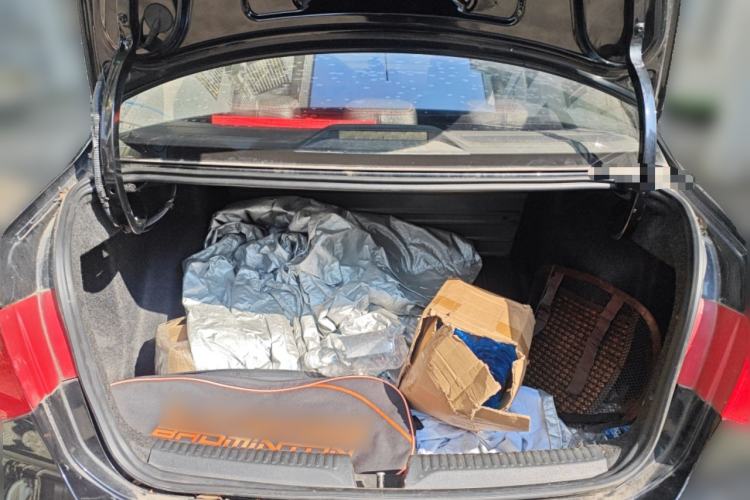 Used Volkswagen Jetta 2013 1.6L Automatic Fashion Model Trunk