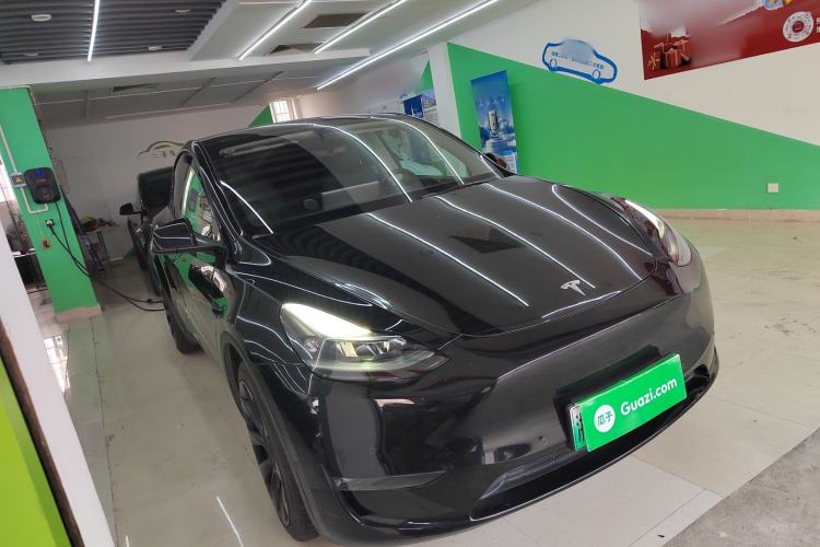 Used Tesla Model Y 2022 Long-Range All-Wheel-Drive Version