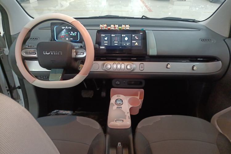 Used CHANGAN NEVO Lumin 2022 155 km – Refreshingly Sweet Edition Center Console