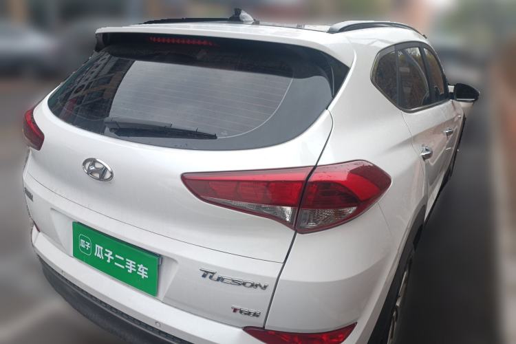 Used Hyundai Tucson 2015 1.6T Dual-Clutch Two-Wheel-Drive Smart Model Rear Right 45 Deg