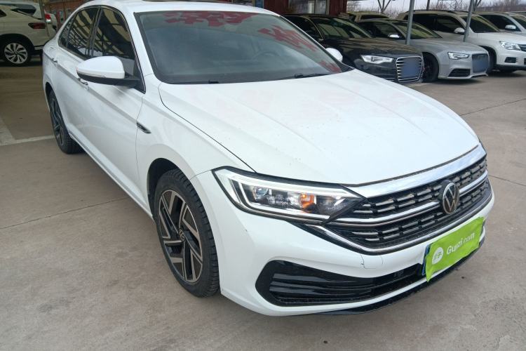 Used Volkswagen Sagitar 2023 280TSI DSG Excellence Edition Front Right 45 Deg