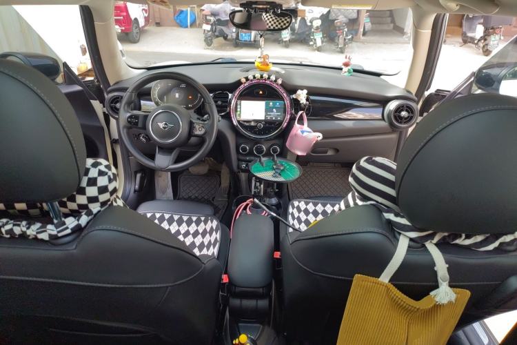 Used MINI 2022 1.5T COOPER Artist
