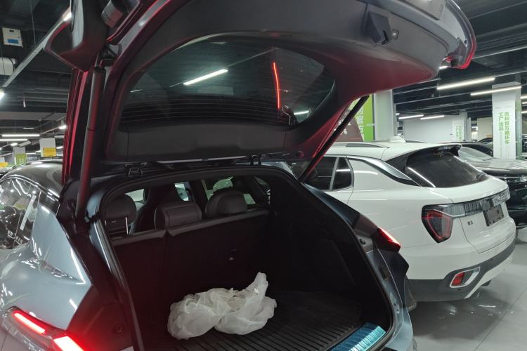 Used Lynk & Co 08 EM-P 2025 245km Ultra-Long Range Halo
