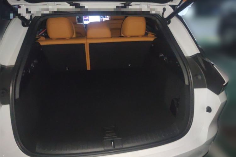 Used Li Auto i6 2025 Model Two-Wheel-Drive Standard Type Trunk