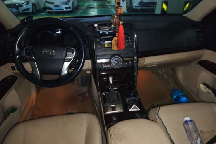Used Toyota Reiz 2012 2.5V Fengdu Elite Stylish Edition Center Console