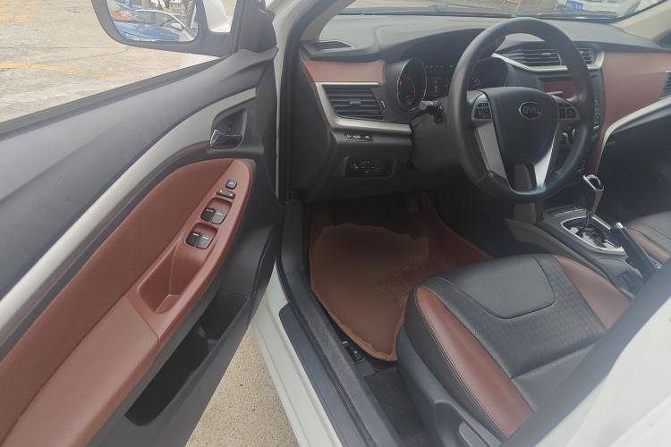 Used BYD G5 2014 1.5TID Automatic Luxury Version
