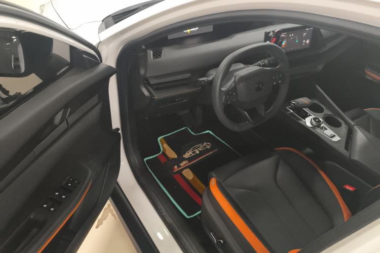 Used CHANGAN UNI-V 2023 1.5T Premium Model