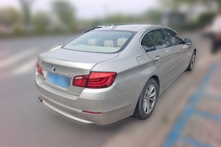 Used BMW 5 Series 2013 525Li Leading Model
