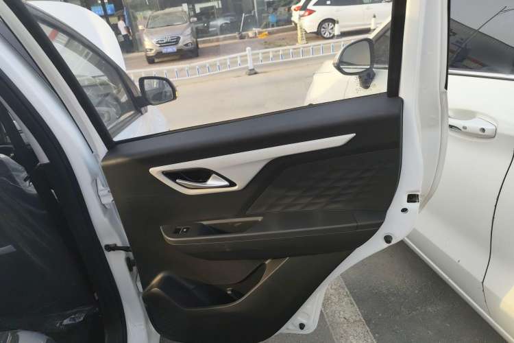 Used JAC Yiwei E10X 2024 Charming Edition 301km Lite