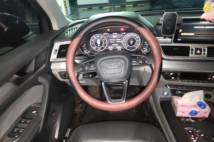 Used Audi Q5L 2018 40 TFSI Prestige Fashion Edition China V Steering Wheel