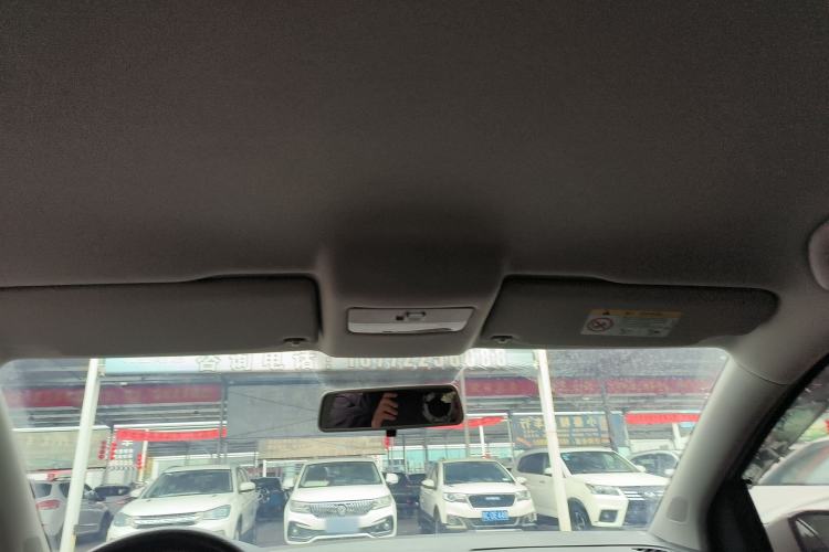 Used Volkswagen Polo 2018 1.5L Manual Drive-Comfort Model Headliner