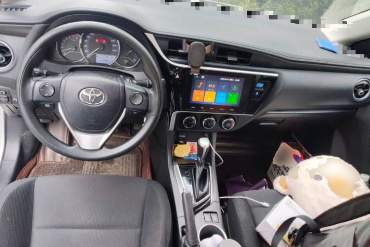 Used Toyota Levin 2017 Revised 185T CVT Elite Edition China V Standard Center Console