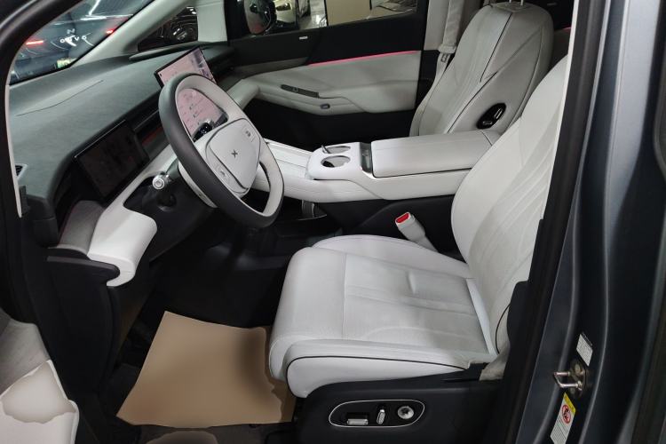 Used XPeng X9 2025 Starship Edition
