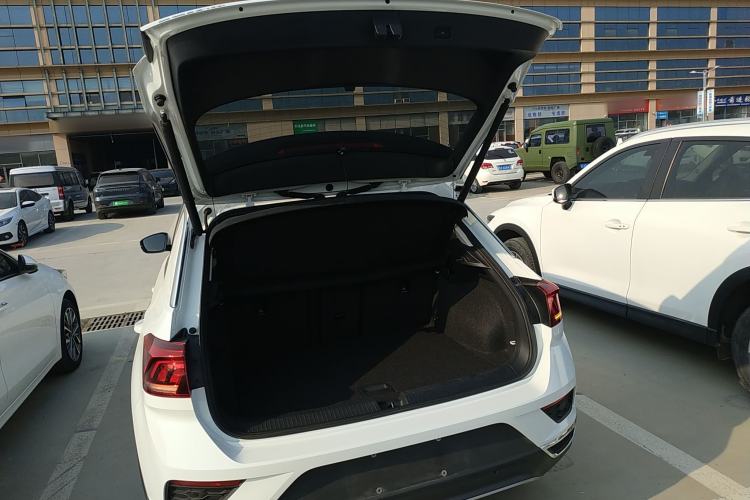 Used Volkswagen T-ROC 2022 280TSI DSG Two-Wheel Drive Comfort PLUS Trunk