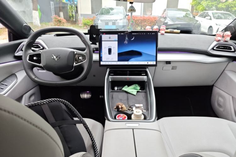 Used ARCFOX Alpha S5 2024 560MAX 185kW Center Console