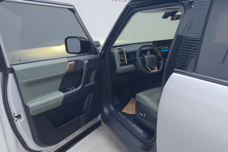 Used iCAR 03 2024 472km Four-Wheel Drive Long-Range Version Driver Seat