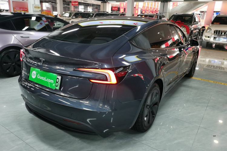 Used Tesla Model 3 2025 Rear-Wheel-Drive Version
