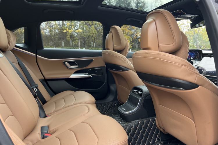 Used Mercedes-Benz E-Class 2024 Facelift E 300 L Fashion Sport Edition
