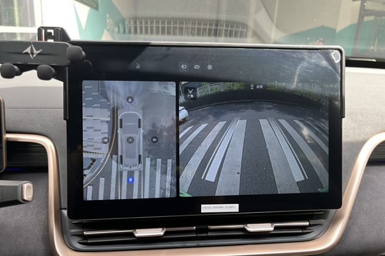 Used Dongfeng eπ eπ008 2024 210Max Range-Extended Version 6 Seats
