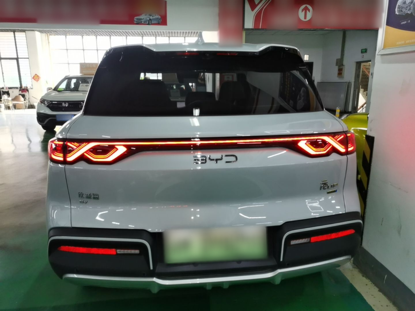 BYD Yuan UP 2025 Intelligent Driving Version 401 KM Dynamic Edition — снимка 5