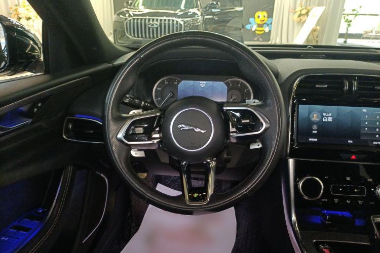 Used Jaguar XEL 2023 2.0T 200 PS R-DYNAMIC Youth Sports Edition
