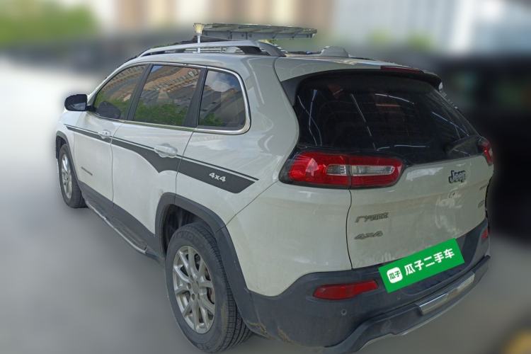 Used Jeep Cherokee 2016 2.4L Leading Edition
