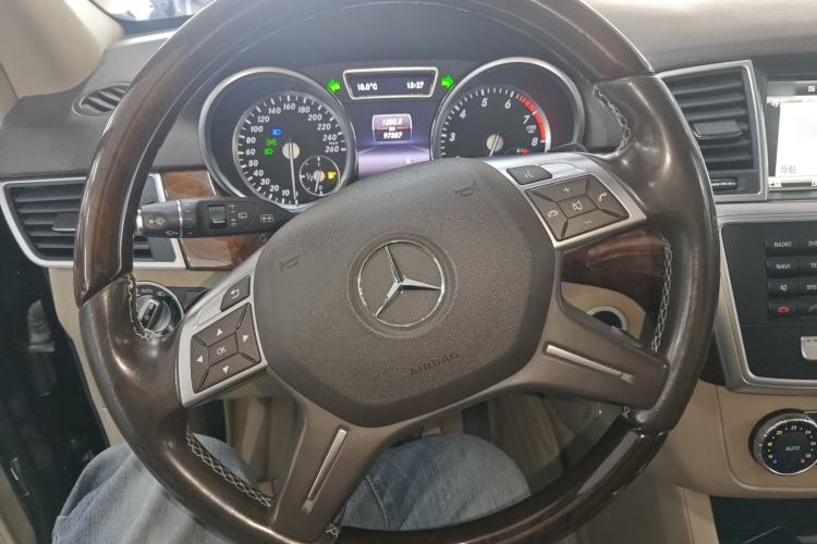 Used Mercedes-Benz M-Class 2015 ML 400 4MATIC Luxury Model