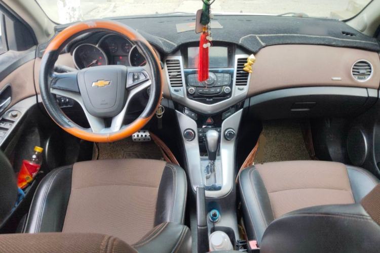 Used Chevrolet Cruze 2013 Hatchback 1.6L Automatic Luxury Model
