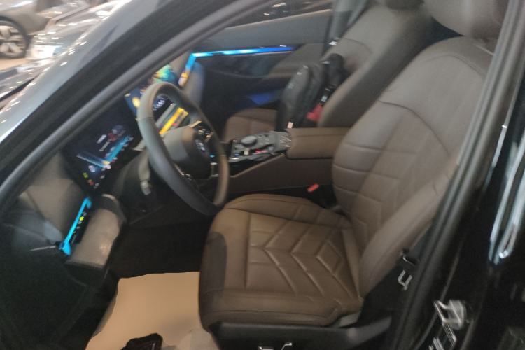 Used BMW i5 2024 eDrive 35L Luxury Package
