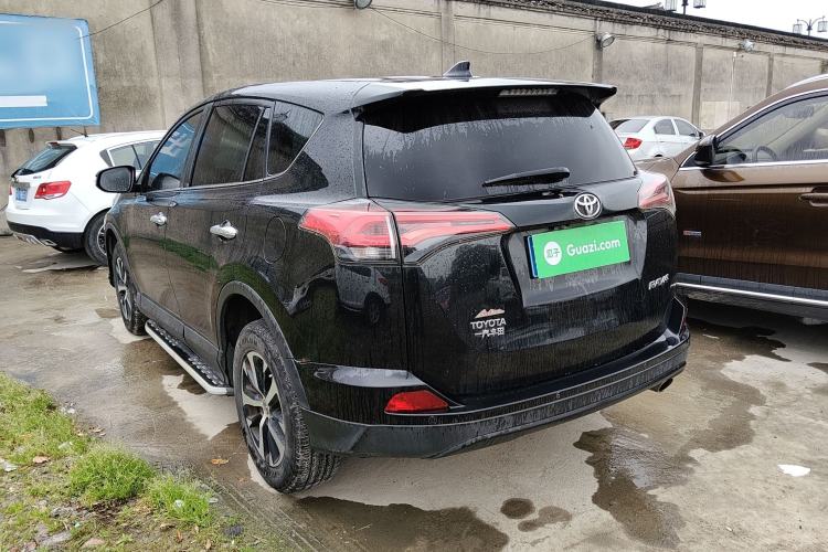 Used Toyota RAV4 2016 2.0L CVT Two-Wheel Drive Fashion Edition China V Standard Rear Left 45 Deg