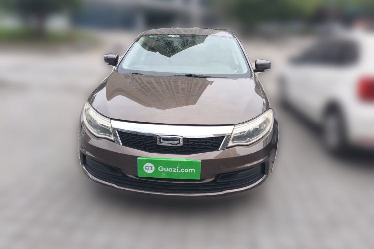 Used Qoros 3 2014 Sedan 1.6L Manual Zhixiang Model Front