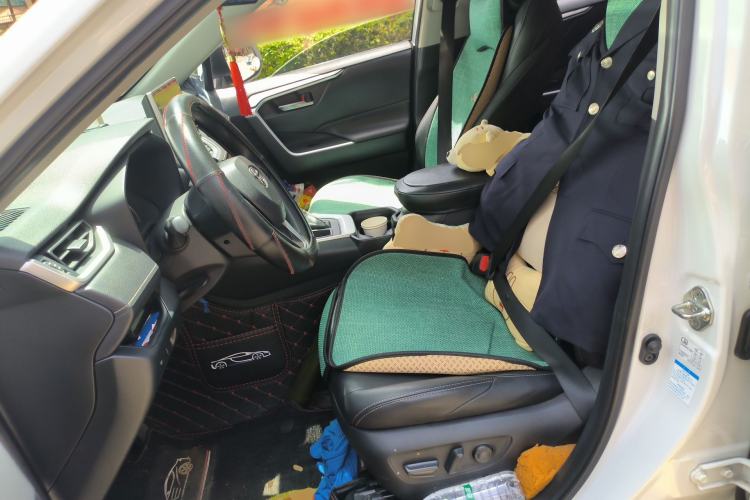 Used Toyota Wildlander 2020 2.0L CVT 4x4 Luxury Edition Left Front Seat