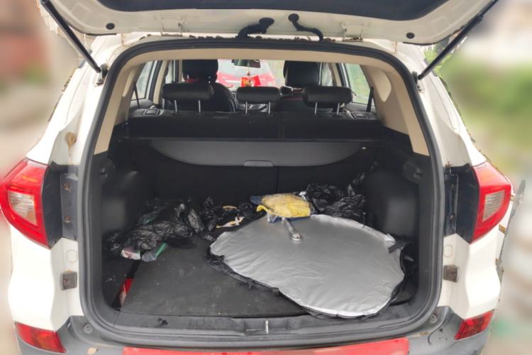 Used BYD Song 2016 GaiShi Edition 1.5TI Manual Elite Model Trunk