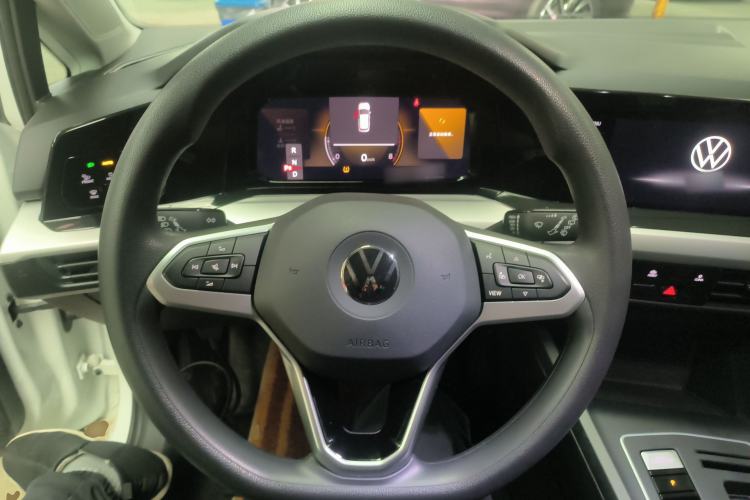 Used Volkswagen Golf 2023 200TSI DSG